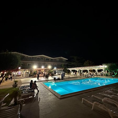 Hotel Ristorante Paradiso Albanella Exterior photo