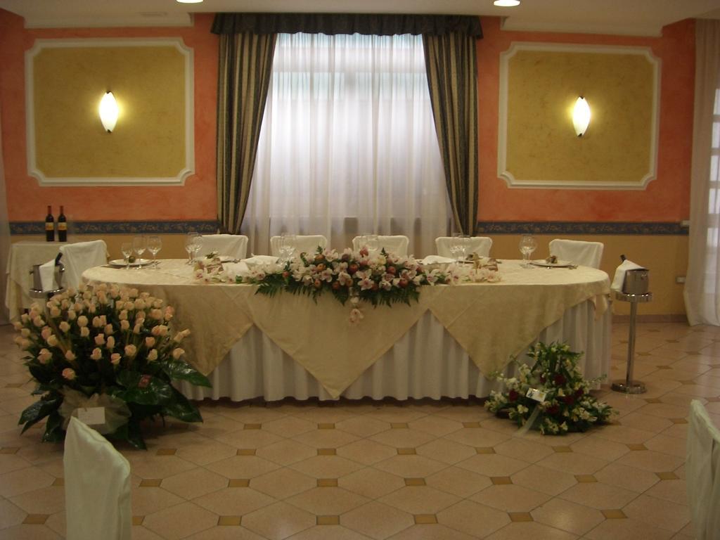 Hotel Ristorante Paradiso Albanella Exterior photo